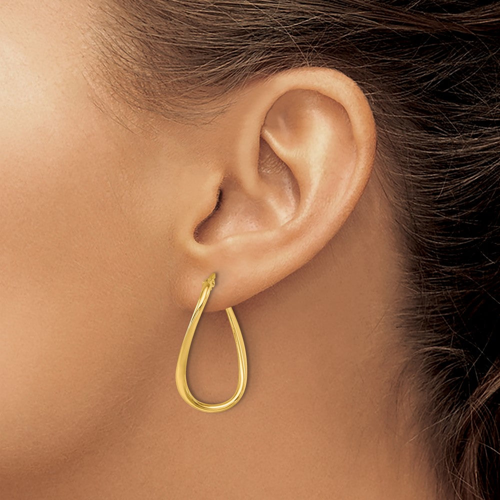 14k Yellow Gold Polished and Twisted Oval Hoop Earrings