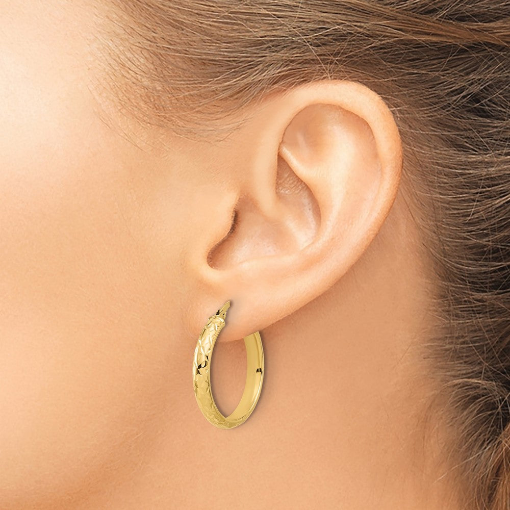 14k Yellow Gold Polished and Diamond-cut Round Hoop Earrings