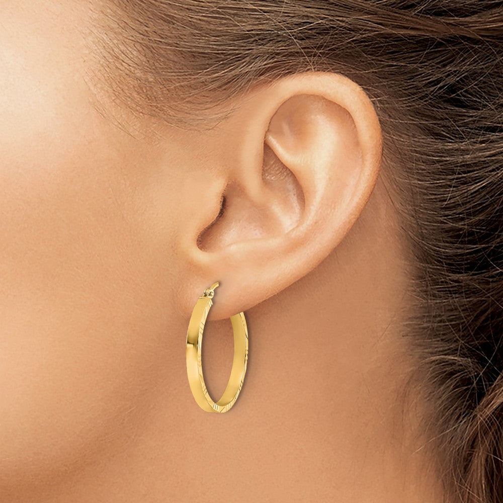 14k Yellow Gold Diamond-Cut Edge Medium 3mm Polished Hoop Earrings